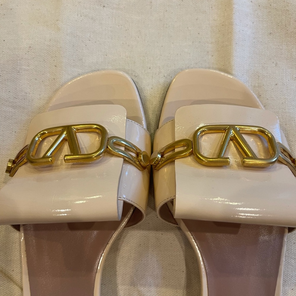 valentino sandal size 6